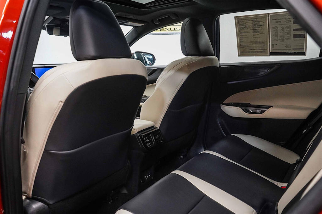 Thumbnail: 2024 Lexus ES - 11