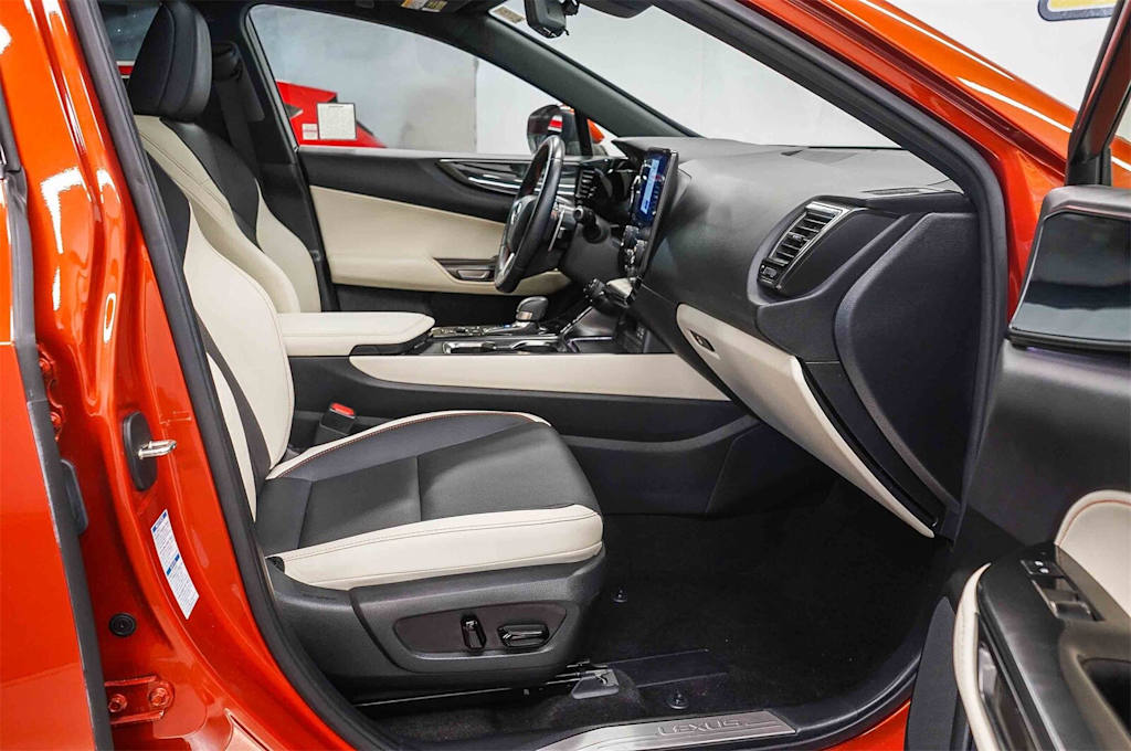 Thumbnail: 2024 Lexus ES - 9