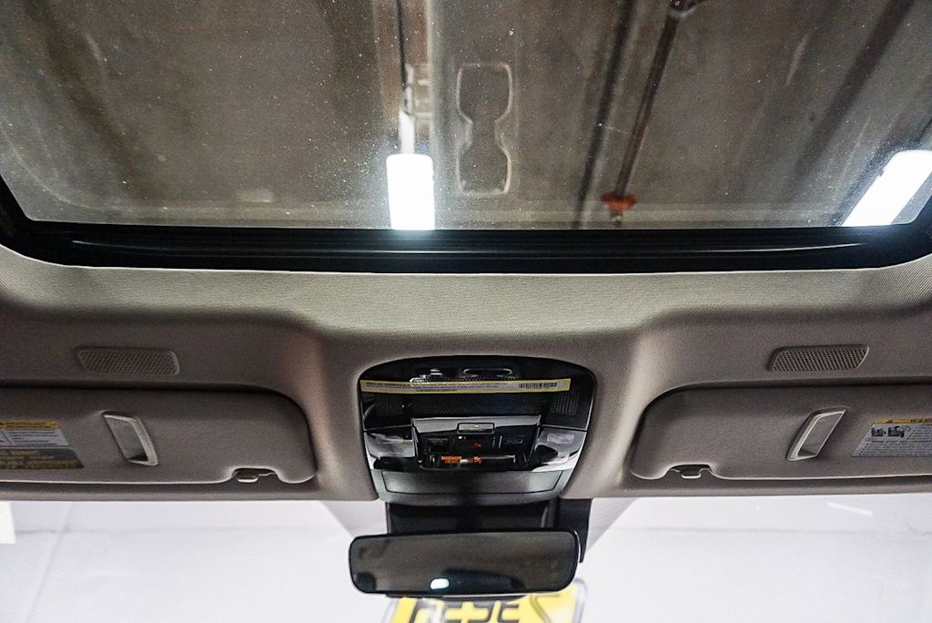 Thumbnail: 2025 Lexus ES - 23