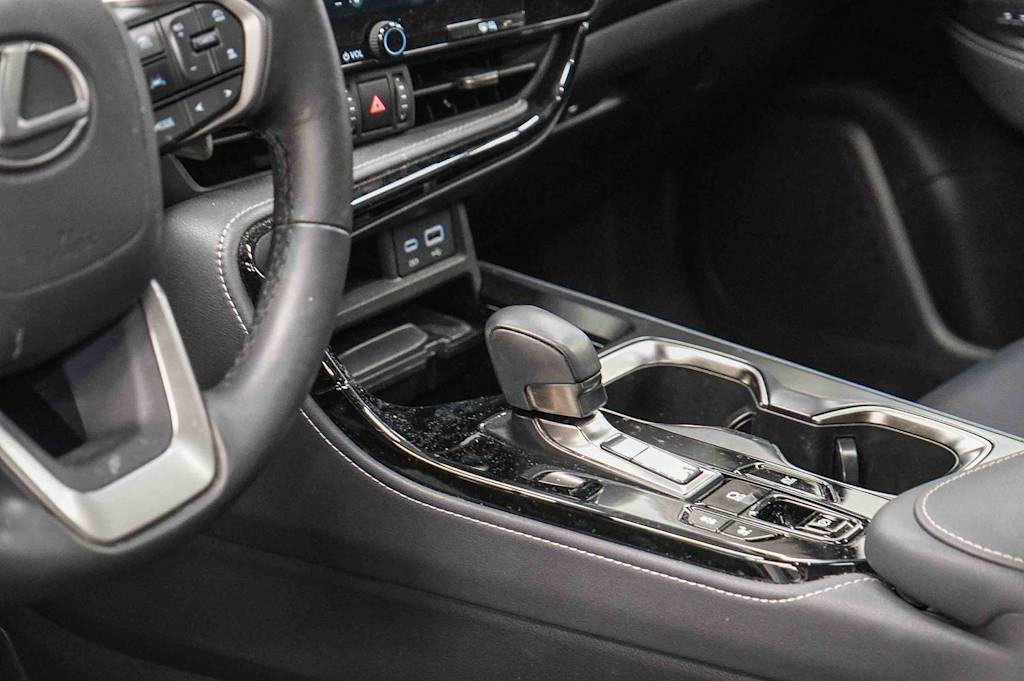 Thumbnail: 2025 Lexus ES - 14