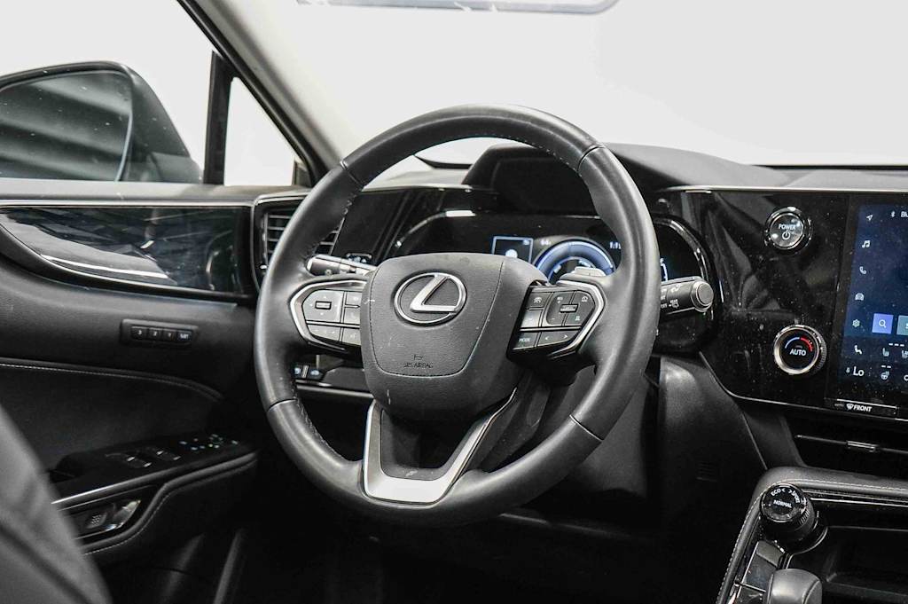Thumbnail: 2025 Lexus ES - 12