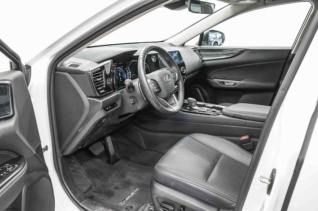 Thumbnail: 2025 Lexus ES - 10