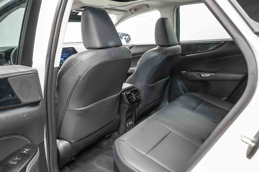 Thumbnail: 2025 Lexus ES - 11