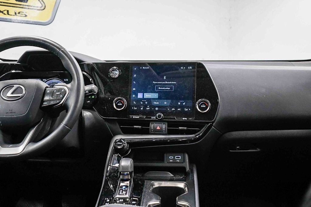 Thumbnail: 2025 Lexus ES - 8