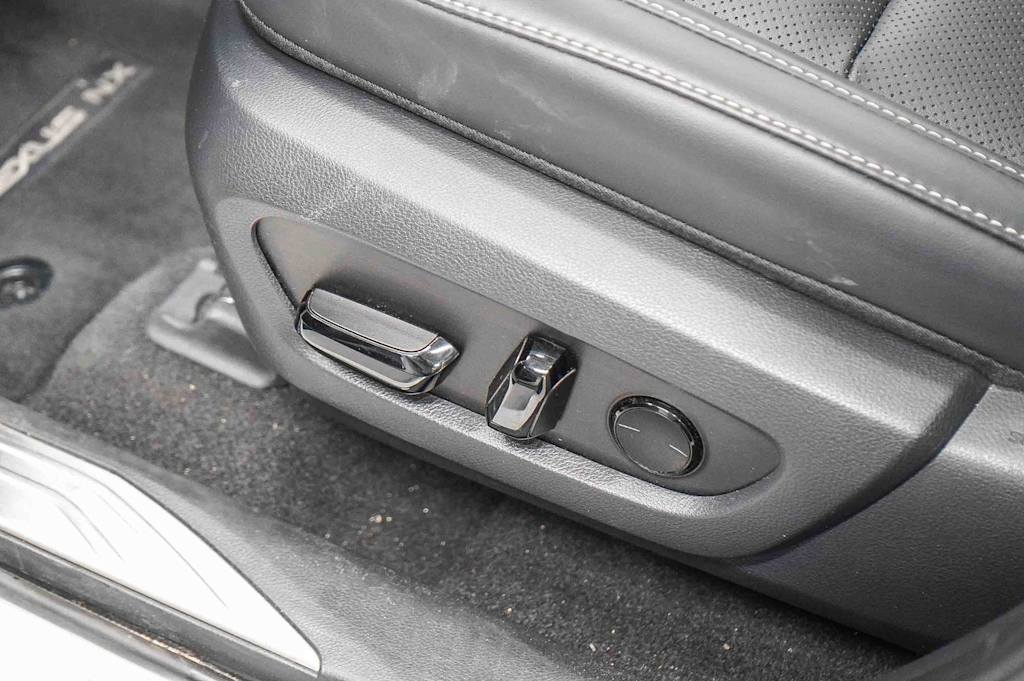 Thumbnail: 2025 Lexus ES - 27