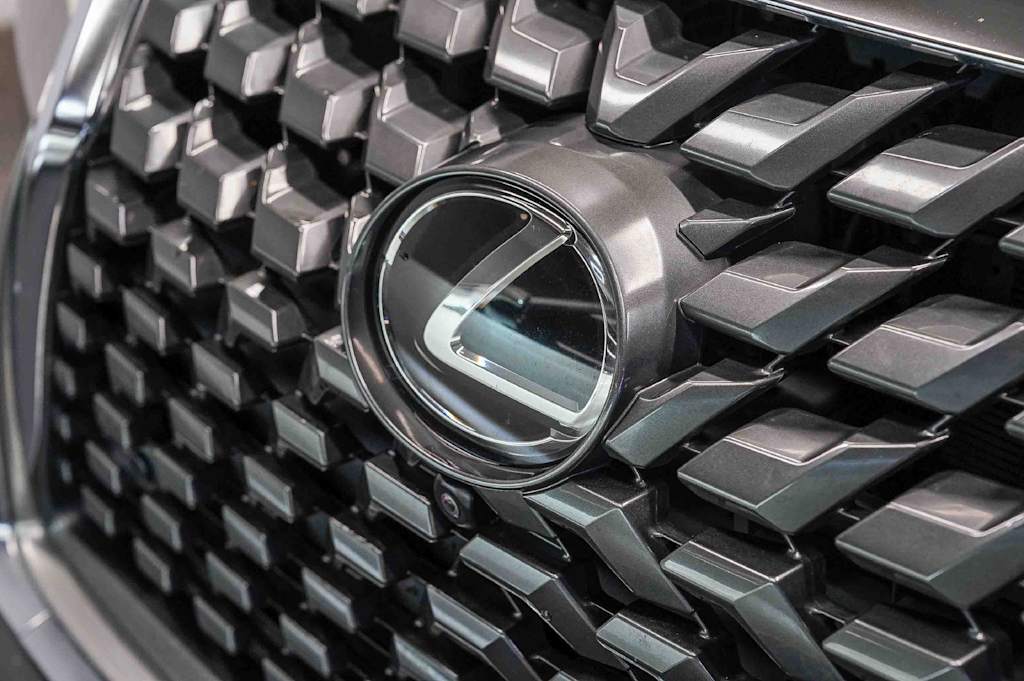 Thumbnail: 2023 Lexus GX - 6