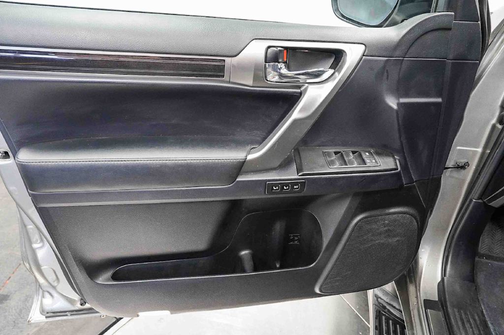 Thumbnail: 2023 Lexus GX - 26