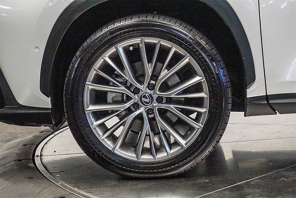 Thumbnail: 2024 Lexus ES - 7