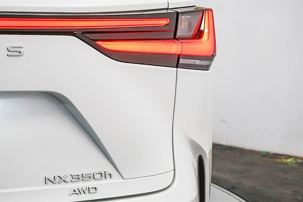 Thumbnail: 2024 Lexus ES - 22