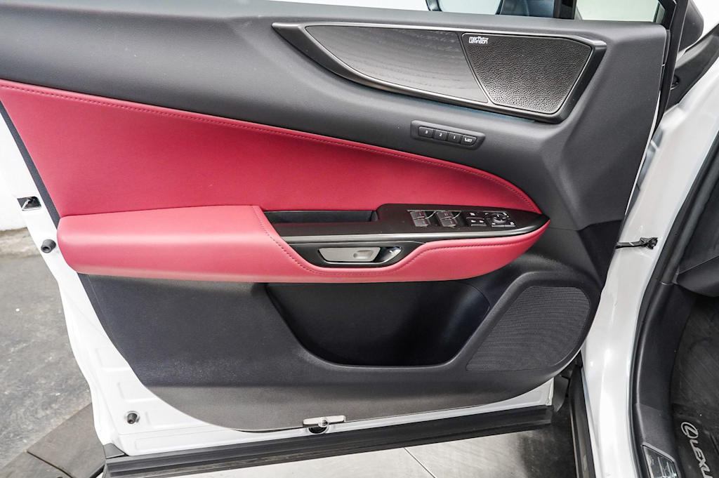 Thumbnail: 2025 Lexus ES - 26