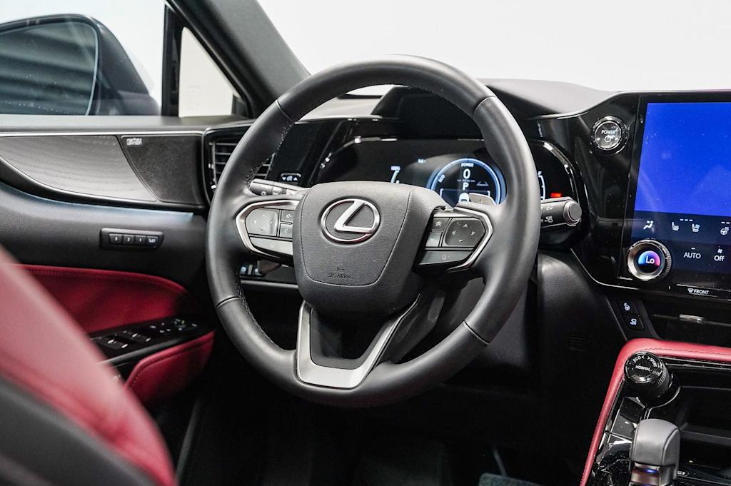 Thumbnail: 2025 Lexus ES - 12