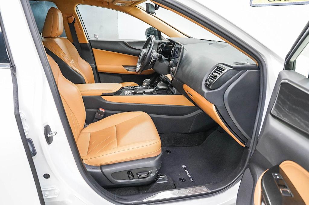 Thumbnail: 2024 Lexus ES - 9