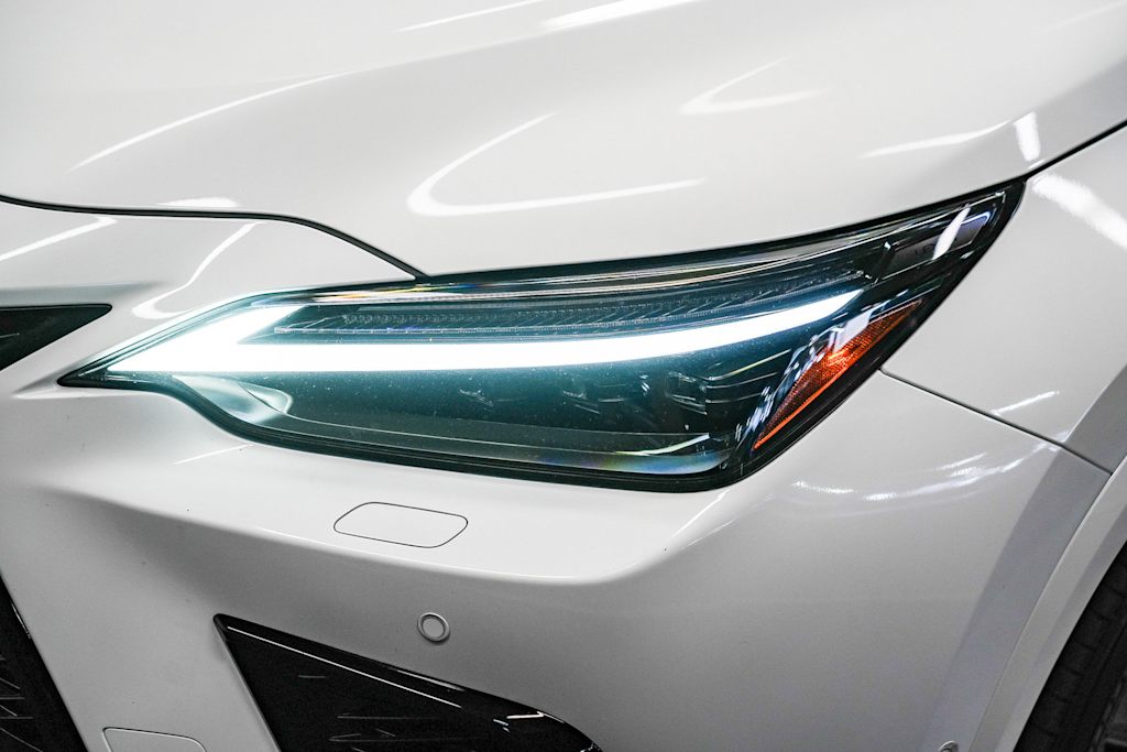 Thumbnail: 2025 Lexus ES - 19