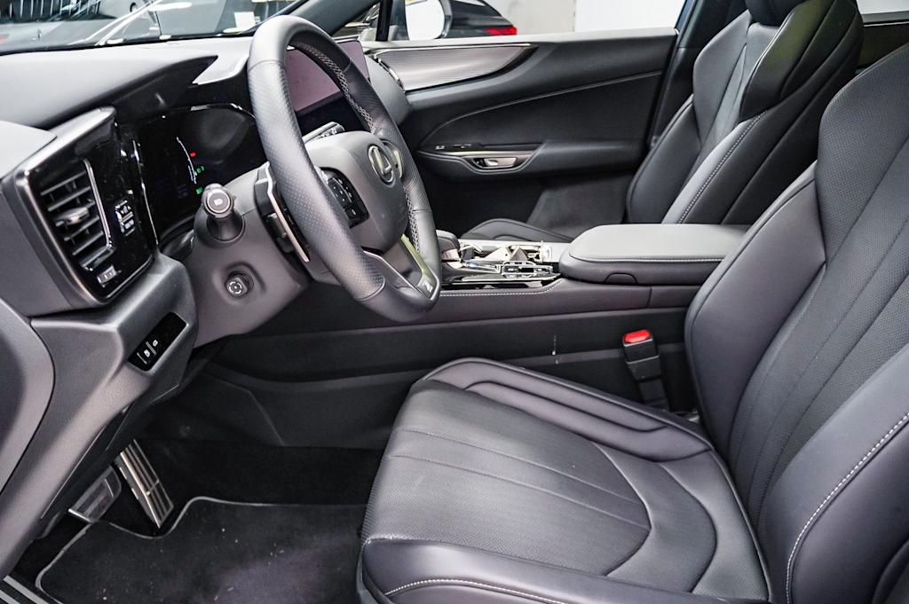 Thumbnail: 2026 Lexus ES - 10