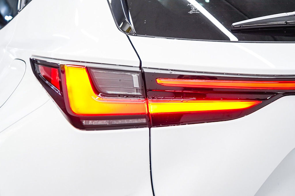 Thumbnail: 2026 Lexus ES - 19