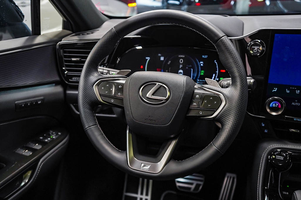 Thumbnail: 2026 Lexus ES - 8
