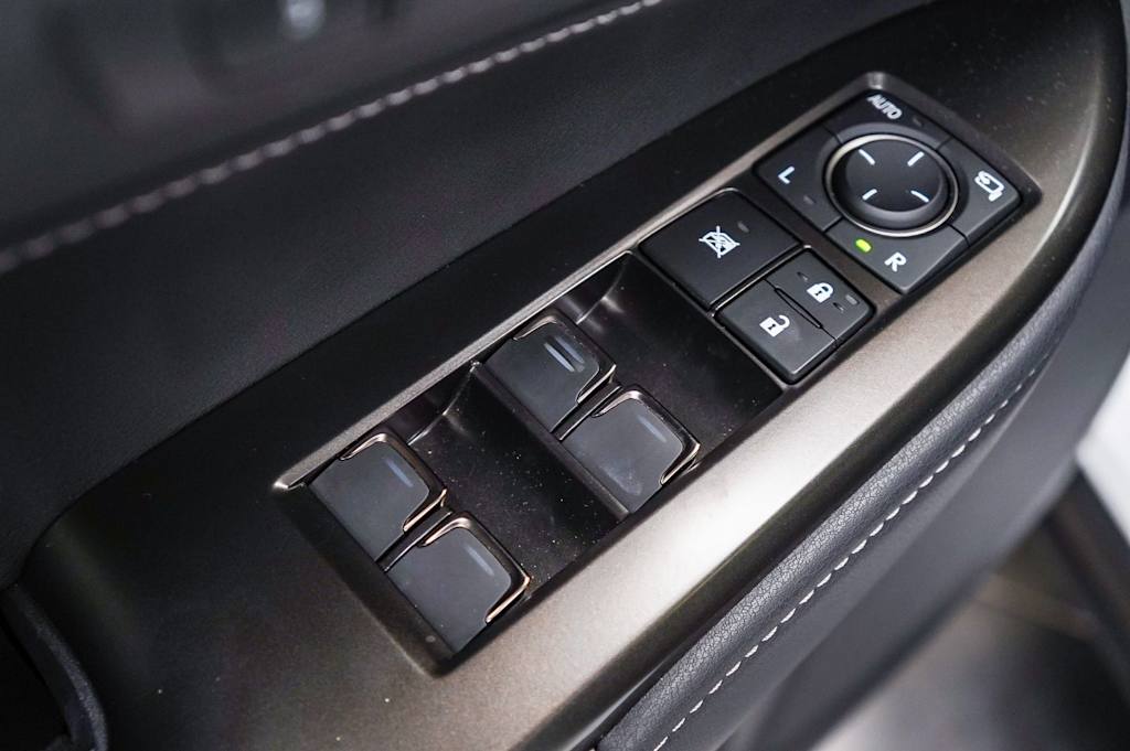 Thumbnail: 2026 Lexus ES - 22