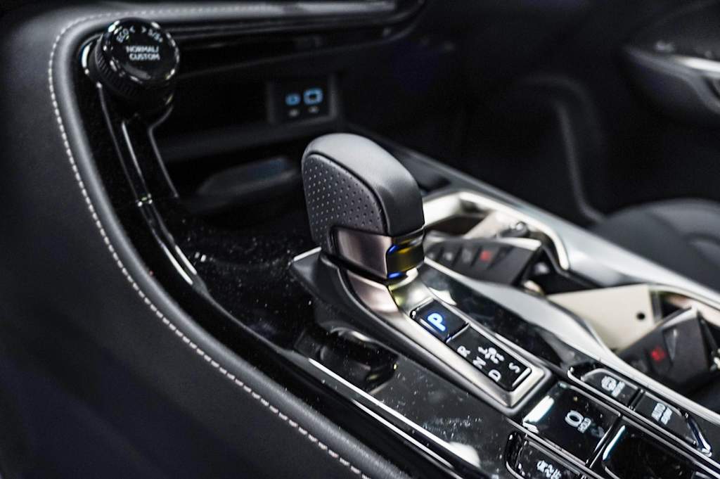 Thumbnail: 2026 Lexus ES - 13