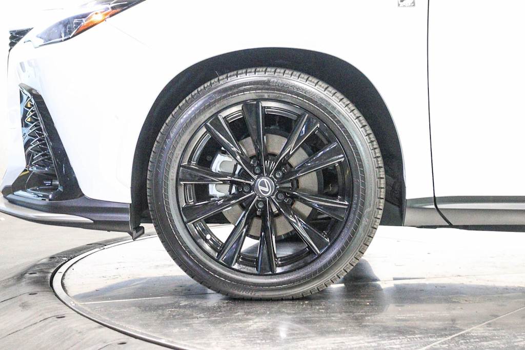 Thumbnail: 2026 Lexus ES - 5