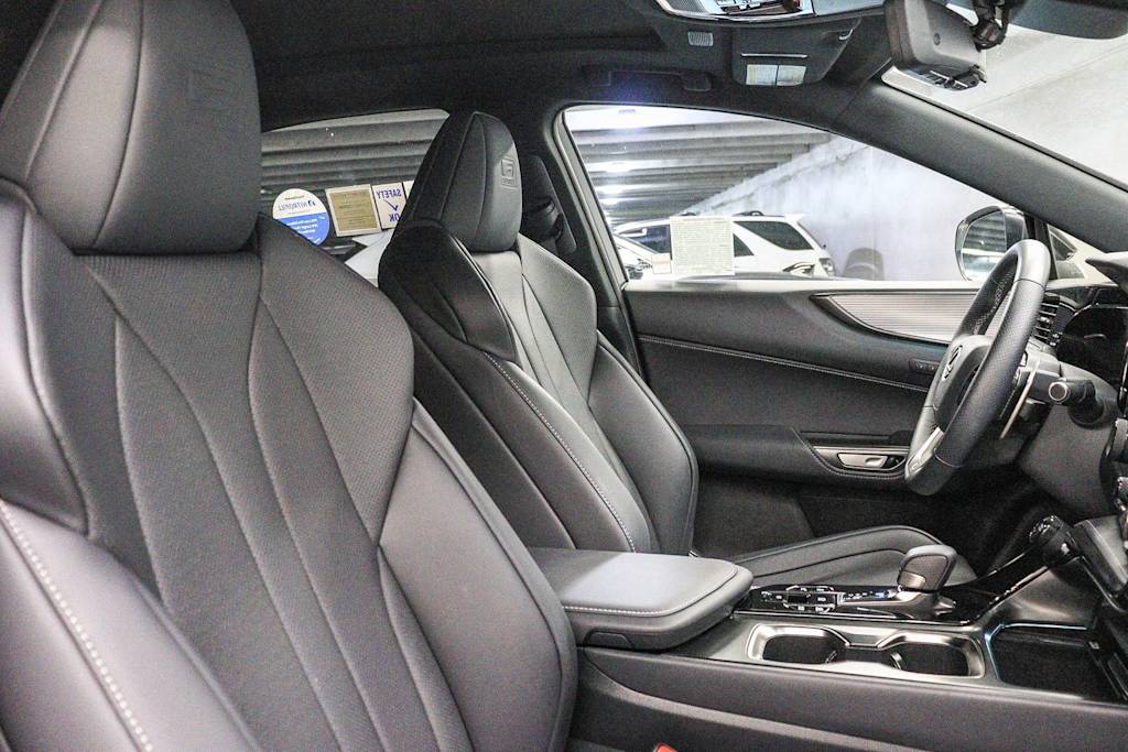 Thumbnail: 2026 Lexus ES - 8