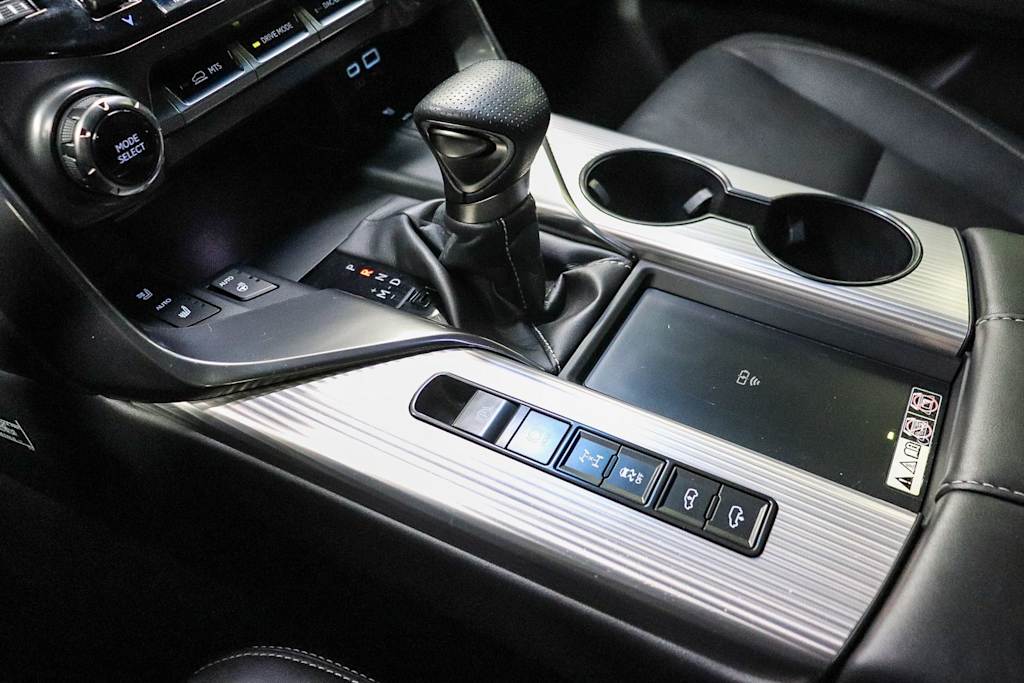 Thumbnail: 2023 Lexus LX - 28