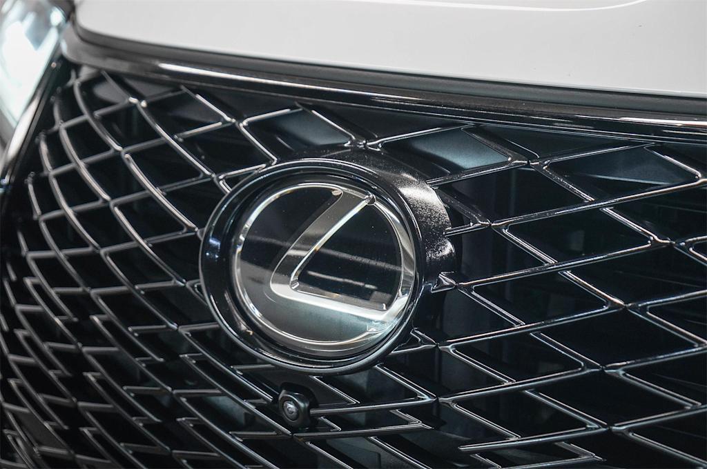 Thumbnail: 2022 Lexus LX - 6