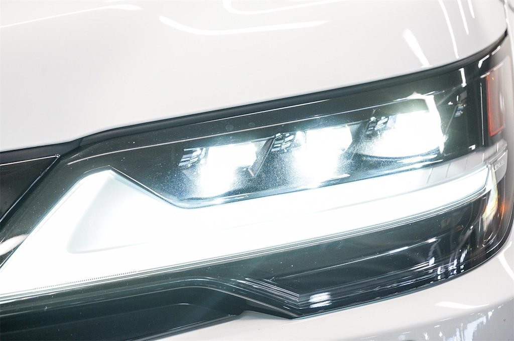 Thumbnail: 2022 Lexus LX - 18