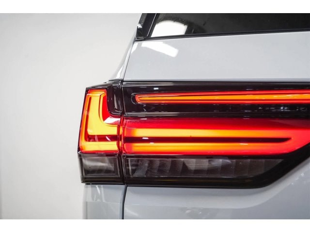 Thumbnail: 2022 Lexus LX - 23