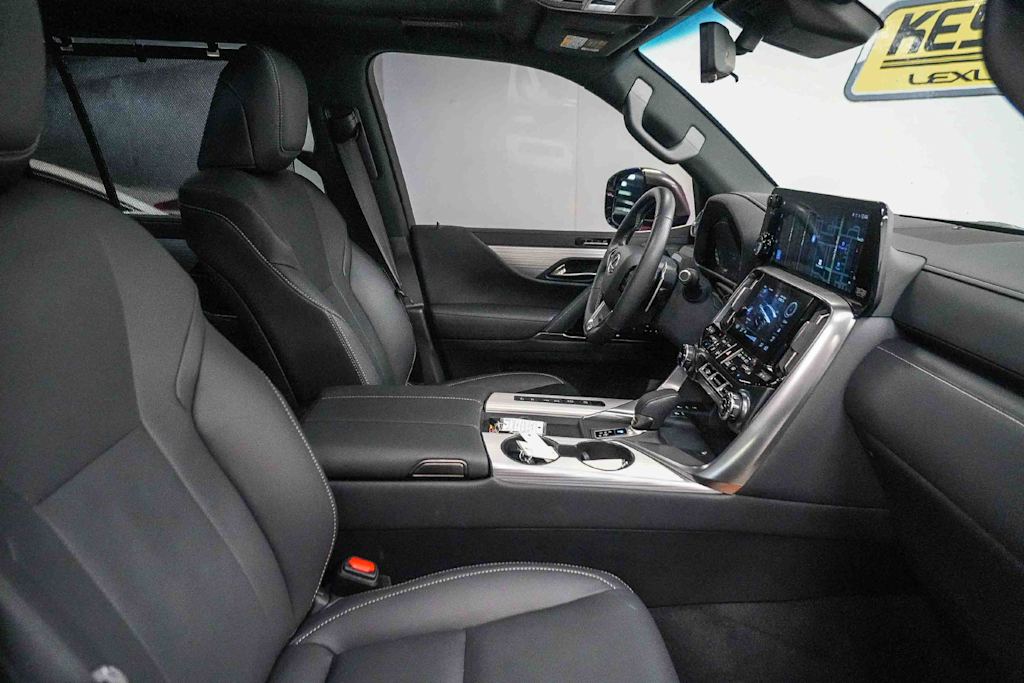 Thumbnail: 2026 Lexus ES - 10