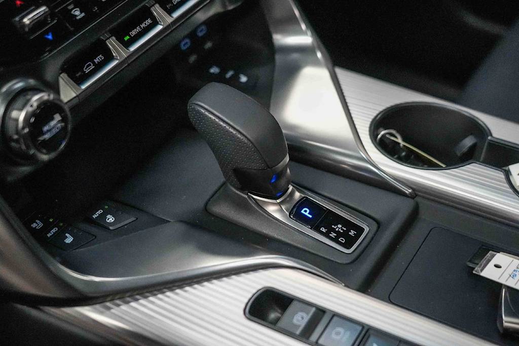 Thumbnail: 2026 Lexus ES - 14