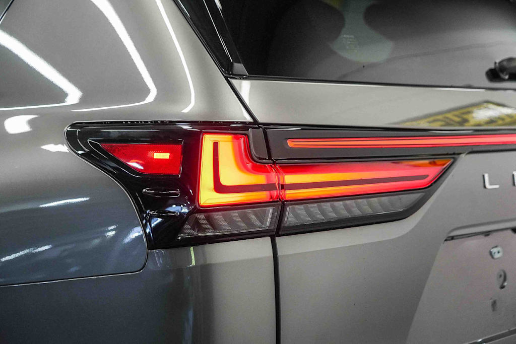 Thumbnail: 2026 Lexus ES - 20