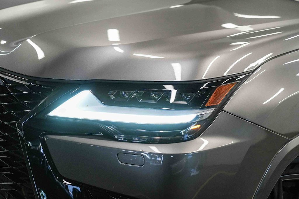 Thumbnail: 2026 Lexus ES - 16