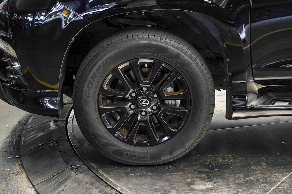 Thumbnail: 2023 Lexus GX - 6