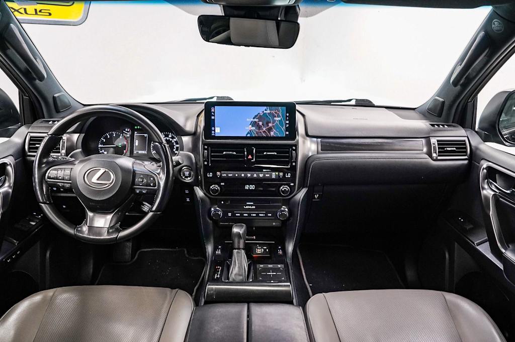 Thumbnail: 2023 Lexus GX - 2