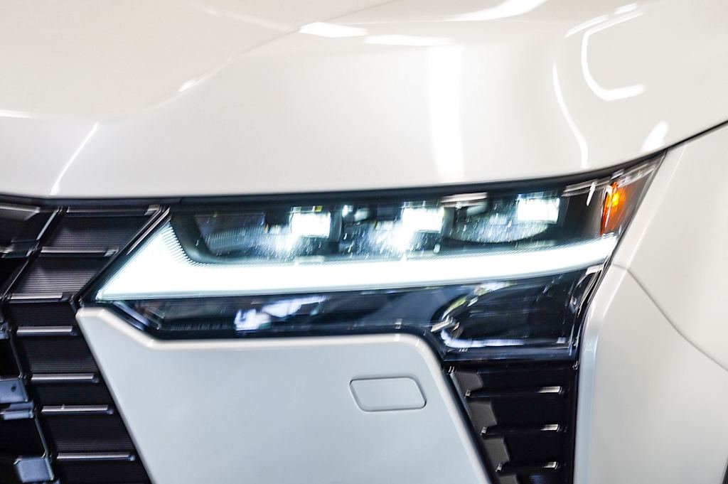 2024 Lexus ES  17