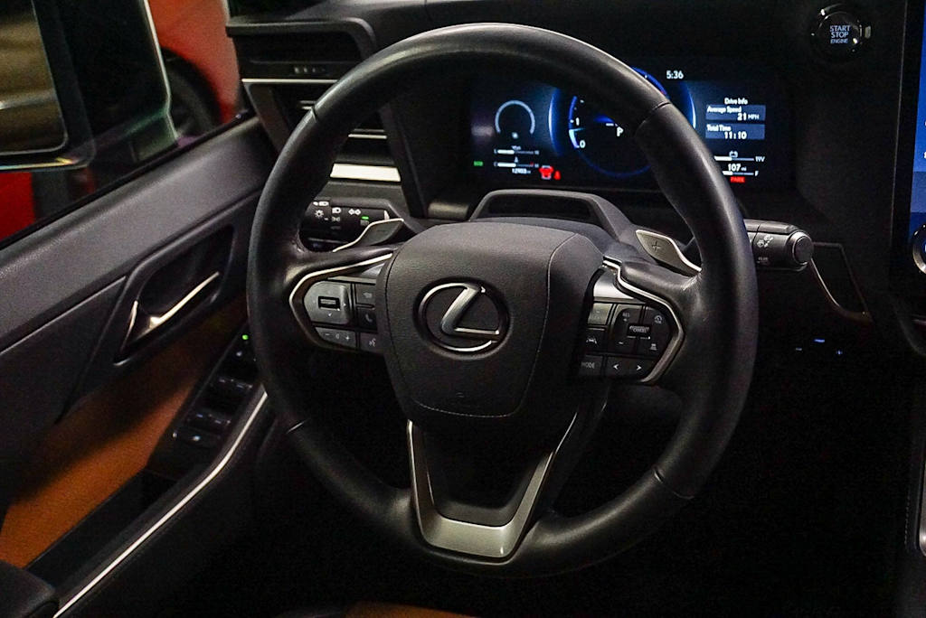 Thumbnail: 2025 Lexus ES - 9