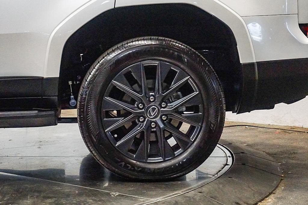 Thumbnail: 2025 Lexus ES - 22