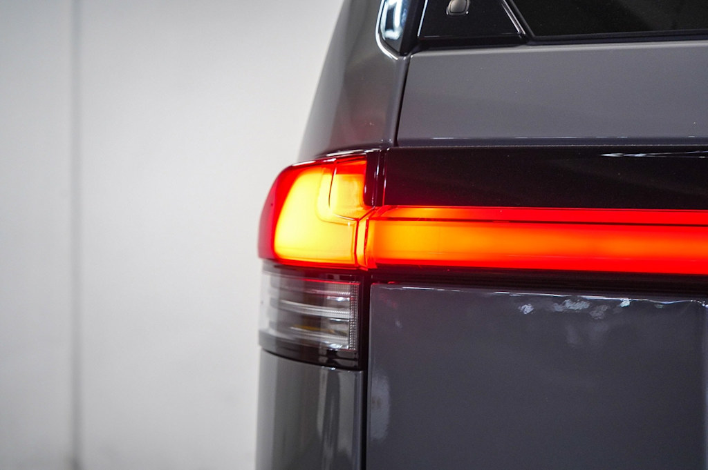 Thumbnail: 2025 Lexus ES - 23