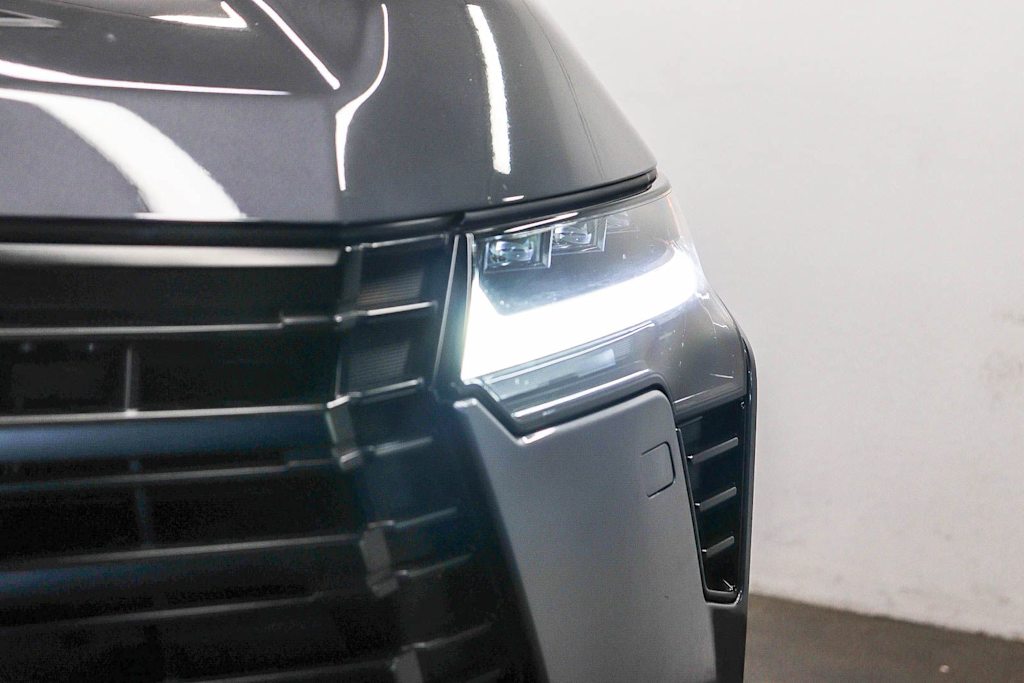 Thumbnail: 2024 Lexus ES - 21