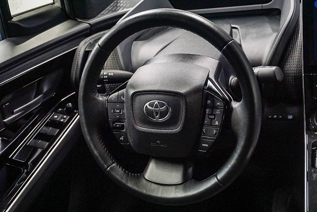 Thumbnail: 2024 Toyota bZ4X - 12