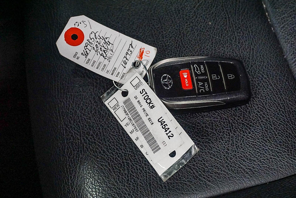 Thumbnail: 2024 Toyota RAV4 - 16