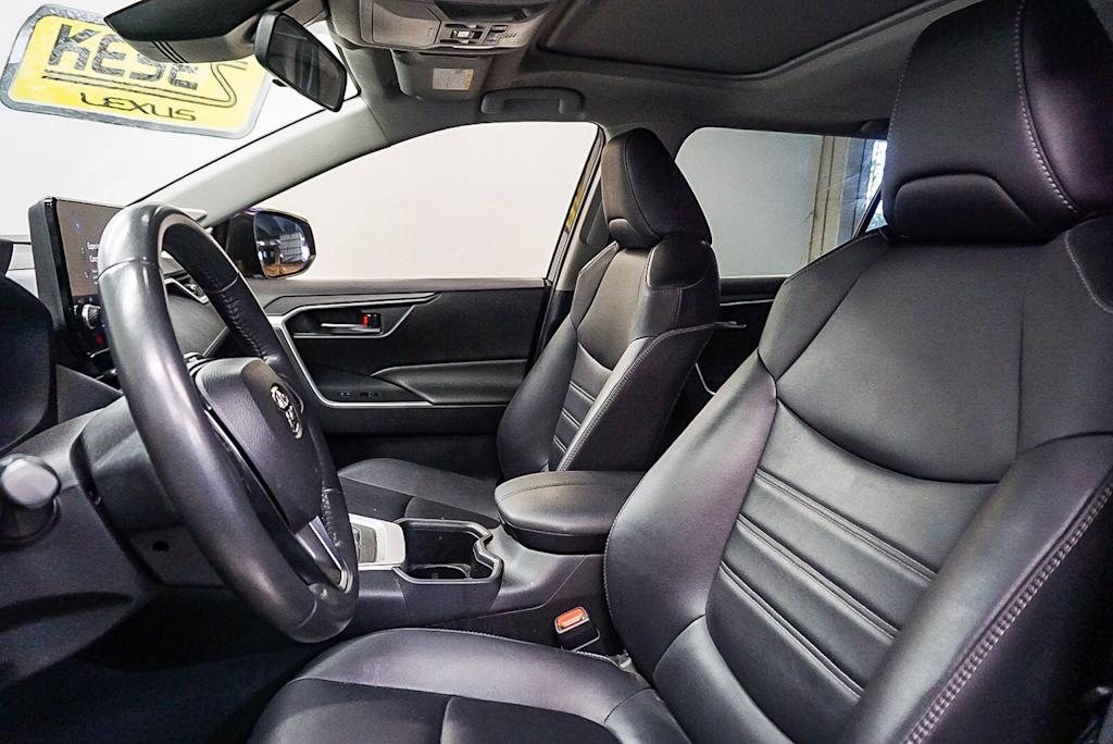 Thumbnail: 2024 Toyota RAV4 - 11