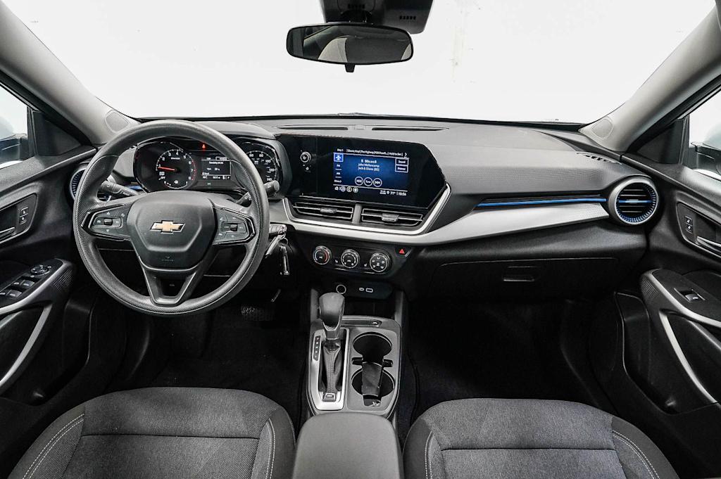 Thumbnail: 2024 Chevrolet Trax - 2