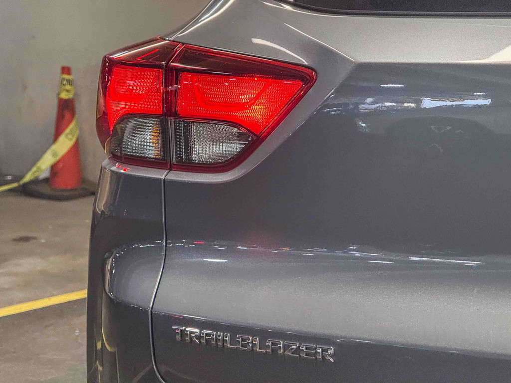 Thumbnail: 2021 Chevrolet TrailBlazer - 6