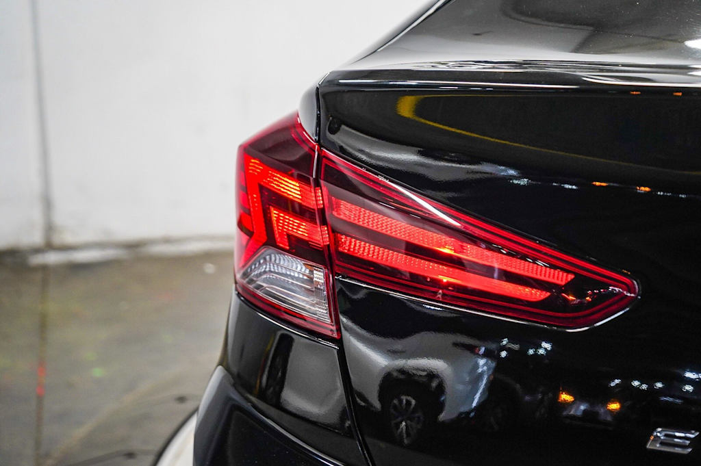 Thumbnail: 2020 Hyundai Elantra - 23