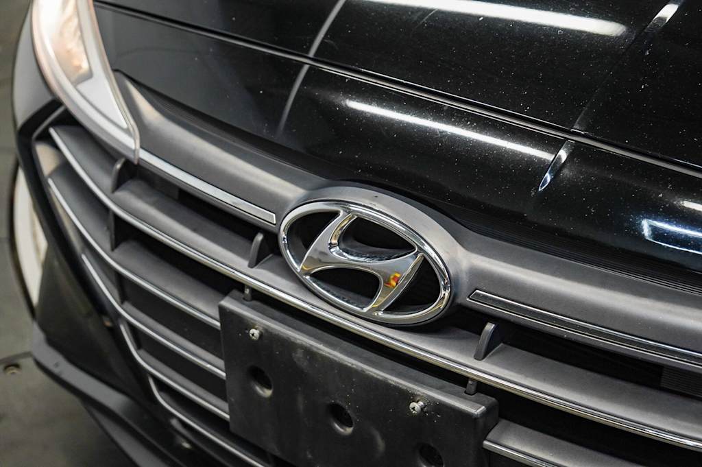 Thumbnail: 2020 Hyundai Elantra - 6