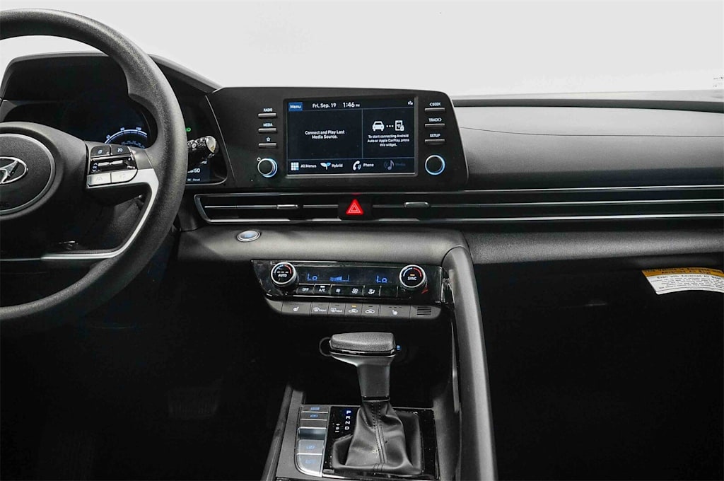 Thumbnail: 2023 Hyundai Elantra - 9