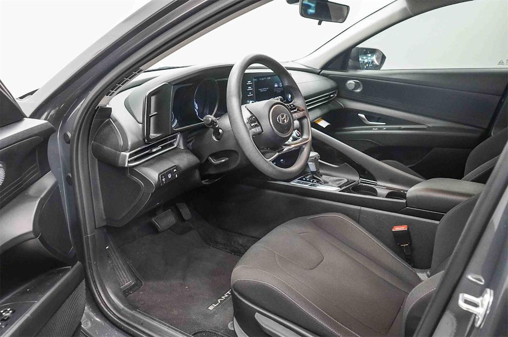 Thumbnail: 2023 Hyundai Elantra - 14