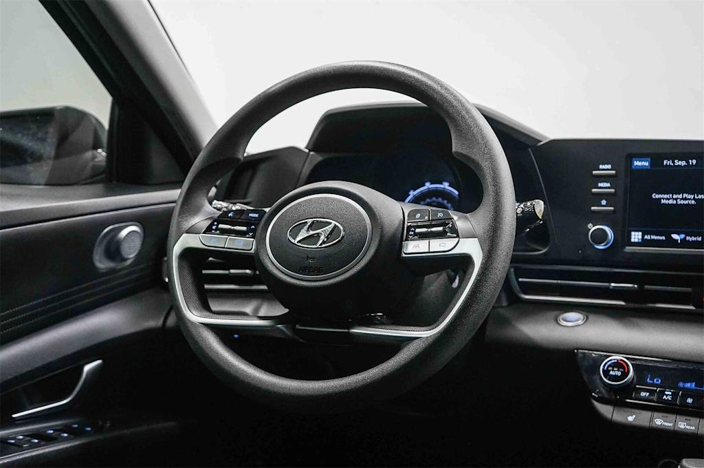 Thumbnail: 2023 Hyundai Elantra - 13