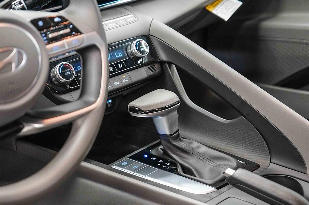 Thumbnail: 2024 Hyundai Elantra - 14